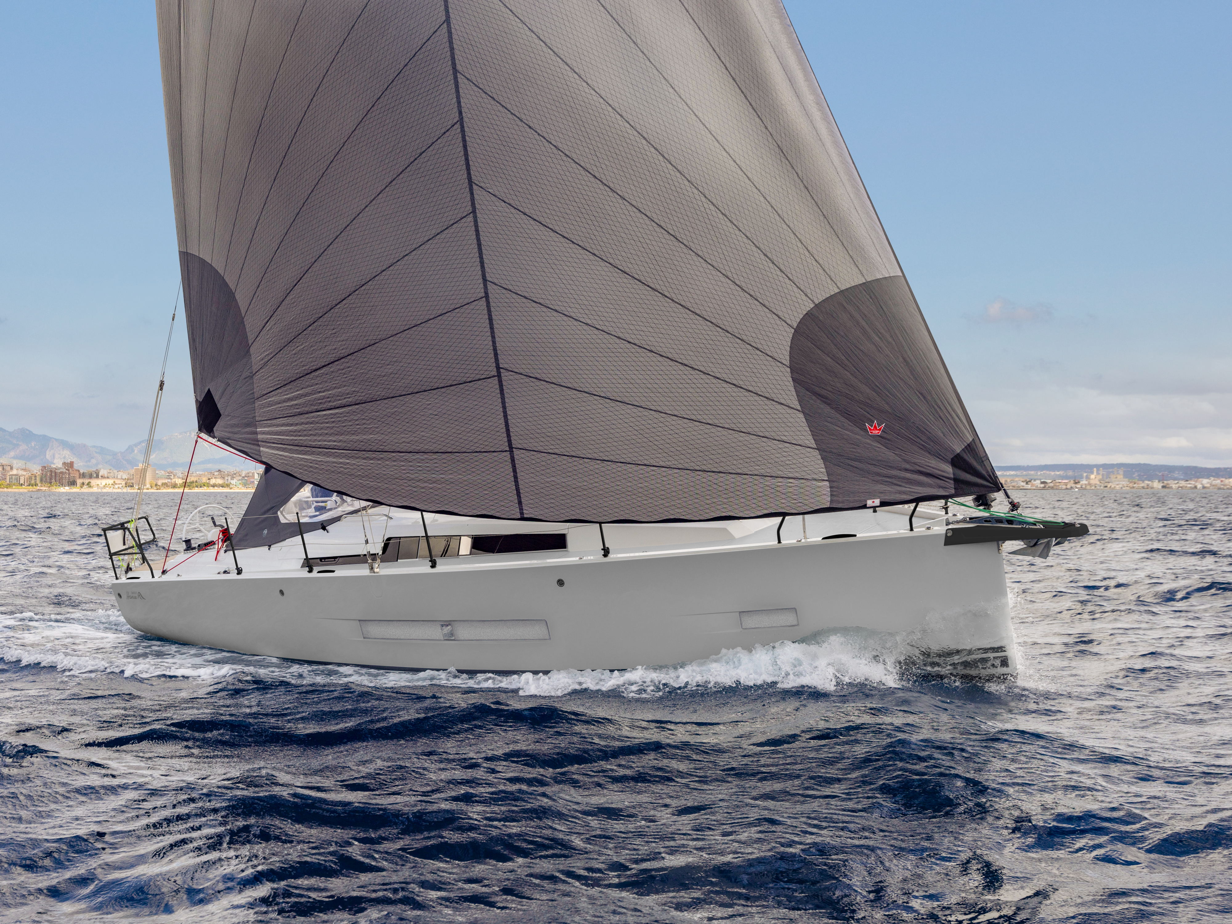 Elegant by nature - The Hanse 360 ST